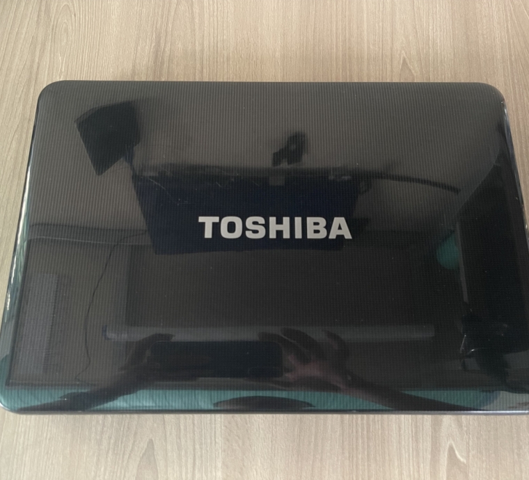 LAPTOP TOSHIBA C840 i3-3110M/RAM4GB/SSD128/PIN TỐT